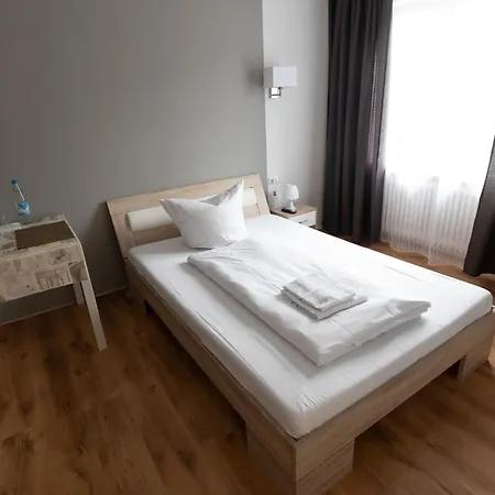 Hotel Dernbach Otel *